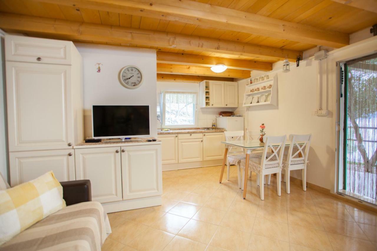 Buc-Vila Nada Villa Cres Bagian luar foto